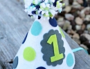 Handmade felt polka-dot party hat | 10 1st Birthday Party Ideas for Boys Part 2 - Tinyme Blog
