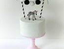 Mini zebra animal cake welcomes you to the jungle! | 10 Adorable Animal Cakes Part 2 - Tinyme Blog