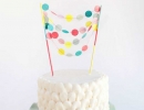 Cutest garland cake topper that will melt your heart | 10 Adorable Cake Toppers Part 3 - Tinyme Blog