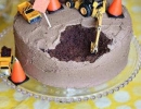 Yummy Construction Cake | 10 Brilliant Boys Cakes - Tinyme Blog