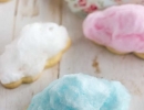 Cookies cotton cloud are great for serving at any birthday parties! | 10 Colourful Cotton Candy Treats - Tinyme Blog