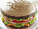 Big burger cake | 10 Crazily Creative Cakes - Tinyme Blog