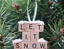 Lovely scrabble tile holiday décor | 10 Cute Christmas Ornaments - Tinyme Blog