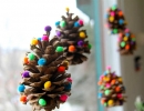 Cute pom pom pine cones | 10 Cute Christmas Ornaments - Tinyme Blog
