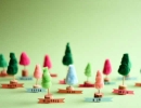 Wonderful mini-evergreen trees | 10 Cute & Festive Christmas Crafts Part 2 - Tinyme Blog