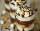 Super fun twist of s'mores trifle dessert | 10 Delightful Desserts in a Jar - Tinyme Blog