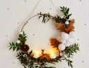 Simple yet magical Christmas wreath | 10 DIY Christmas Wreaths - Tinyme Blog