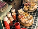 Stylish picnic | 10 Dreamy Picnic Set Ups - Tinyme Blog
