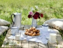 Lunch picnic in the park | 10 Dreamy Picnic Set Ups - Tinyme Blog