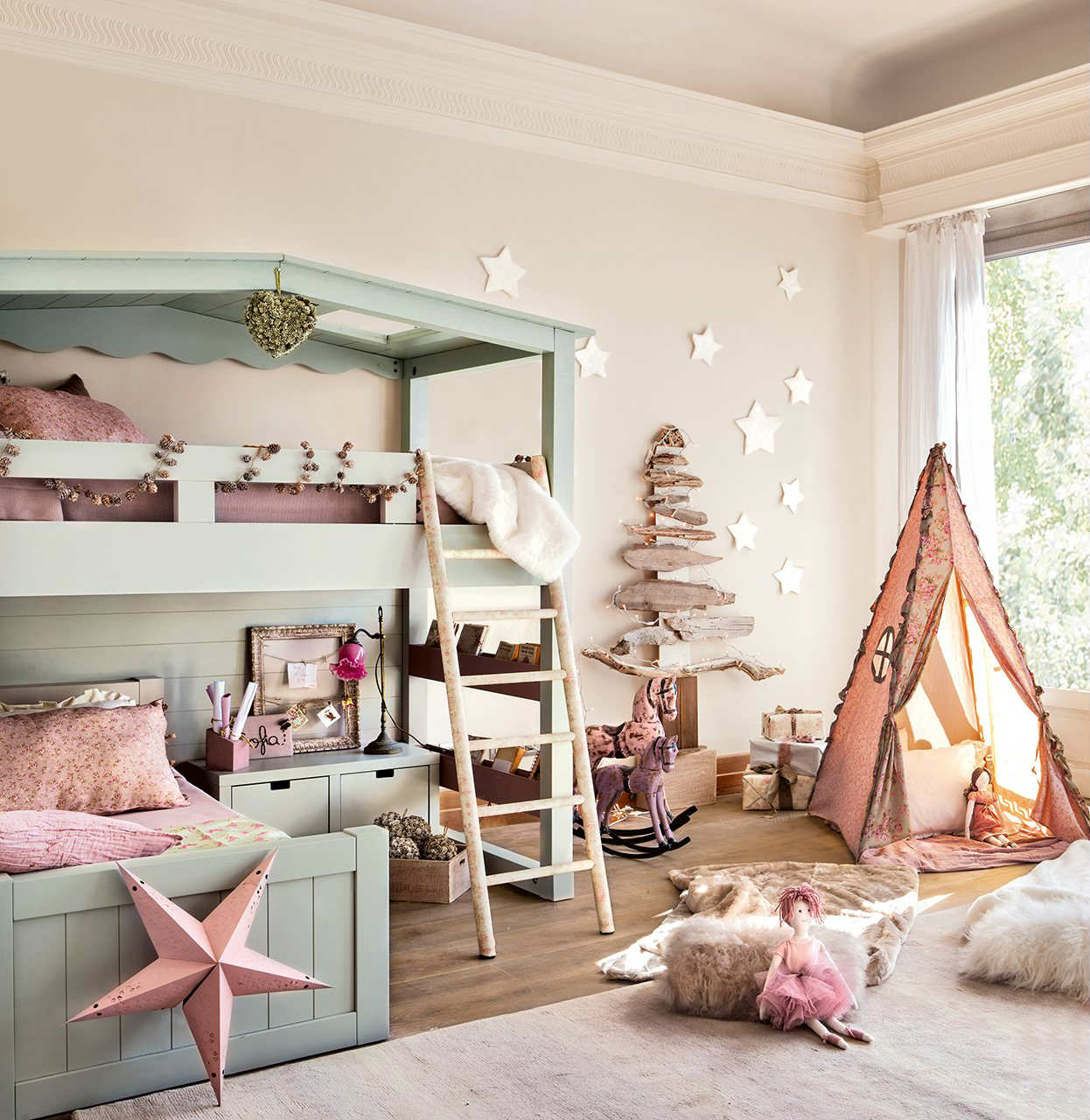 10 Gorgeous Girls  Rooms  Part 4