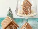 Pretty snow globe gingerbread houses | 10 Magical Gingerbread Houses - Tinyme Blog
