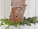 Fabulously festive white gingerbread house | 10 Magical Gingerbread Houses - Tinyme Blog