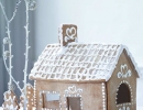 Traditional little Scandinavian gingerbread house | 10 Magical Gingerbread Houses - Tinyme Blog