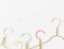 Simple and amazing DIY hanger in gold and pastel | 10 New Year Organisation Ideas - Tinyme Blog