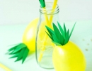 Make your summer more tropical with pineapple balloons and straws | 10 Playful Pineapple DIY's - Tinyme Blog