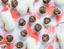 Satisfy your chocolate and peanet butter cravings with these chocolate peanut butter crispy candies! | 10 Scrumptious Christmas Cookies - Tinyme Blog