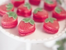 Super sweet strawberry macarons | 10 Scrumptious Macarons - Tinyme Blog