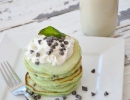Appetizing Mint Chocolate Chip Pancakes | 10 St. Patricks Day Lucky Food Ideas - Tinyme Blog
