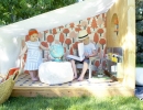 Outdoor book nook | 10 Super Snuggly Reading Nooks Part 3 - Tinyme Blog