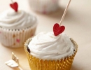 Arrow topped cupcakes is a perfect treat for your loved one | 10 Valentines Day Crafts - Tinyme Blog