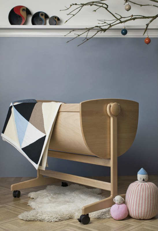 Clean and Simple Beech Wood Cradle | 10 Brilliant Baby Beds - Tinyme Blog